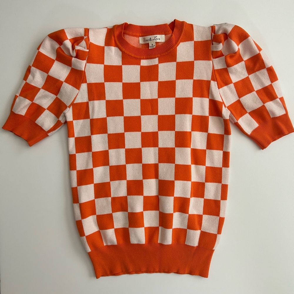 Vine & Love Orange and White Checkered Sweater Top - Size Small